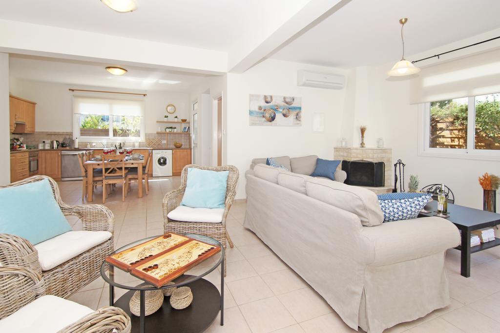 Villa Celine Protaras Ngoại thất bức ảnh
